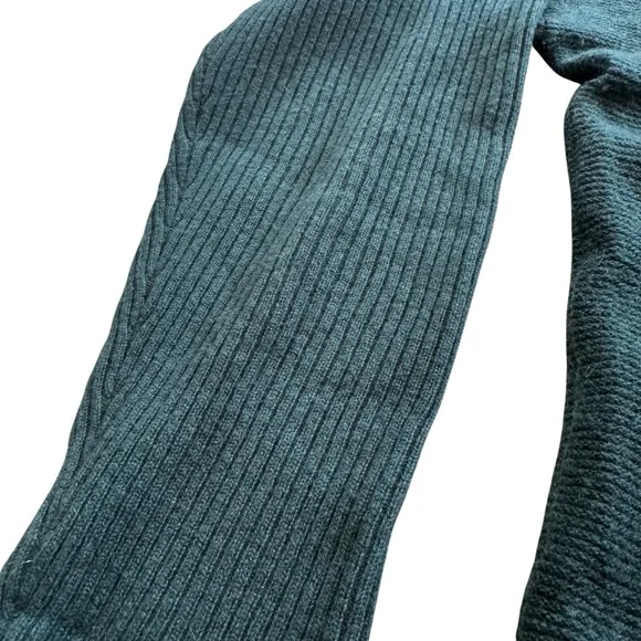 Pendleton Women’s Forest Green 100% Cashmere Knit Sweater with Cowl Neck - Picture 8 of 10